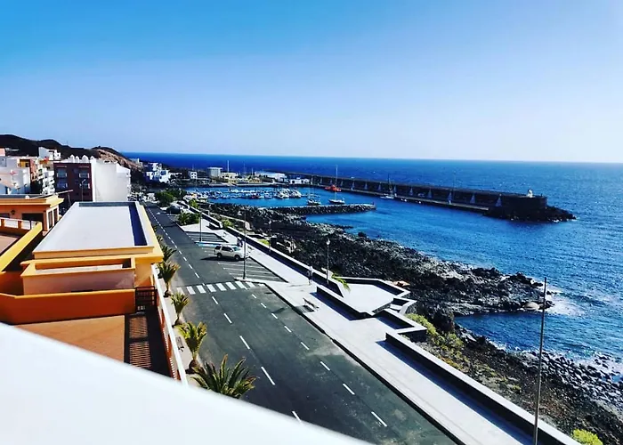 Apartamento Con Maravillosas Vistas En Primera Linea