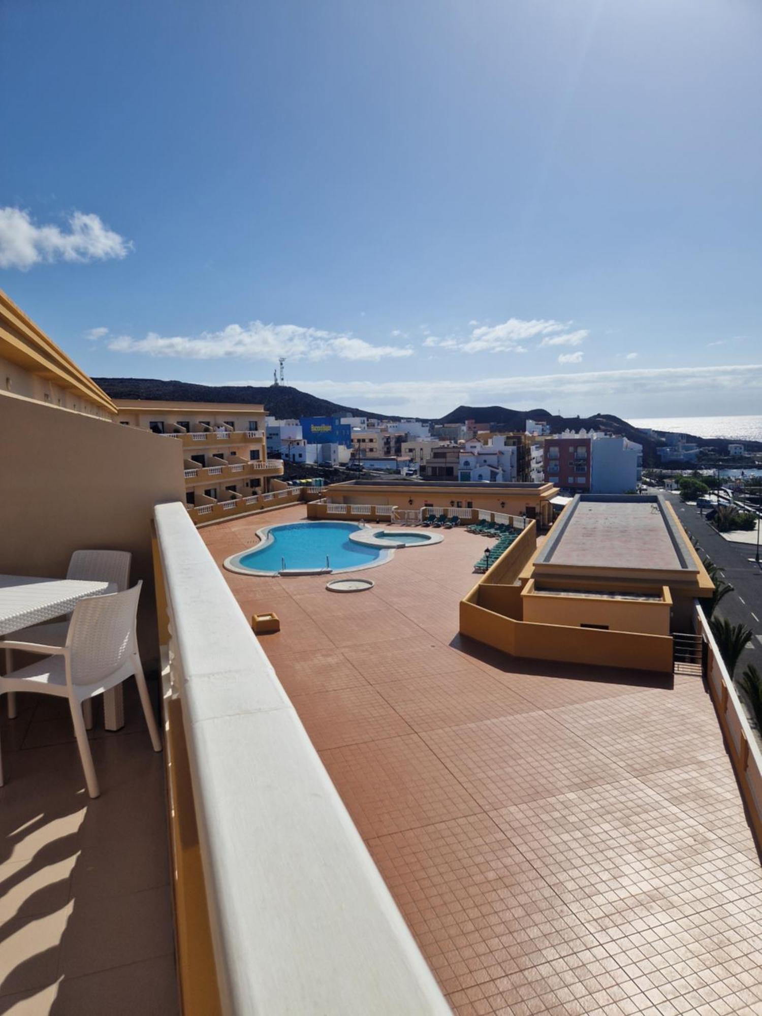 Apartment Con Maravillosas Vistas En Primera Linea *